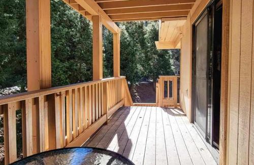 Crestline House | Treehouse Cottage