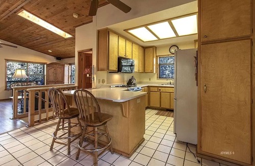Pine Cove Cabin | Treetop Getaway in the Ponderosa Pines