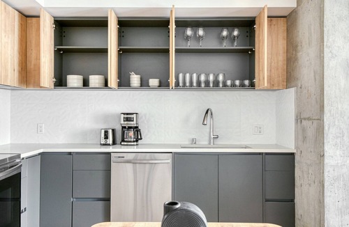 City West Apartment | Trendy Downtown 1BR w/Pool, Gym & W/D near Staples Center, by Blueground