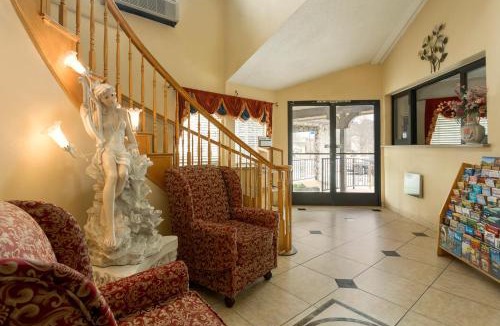 Canyon Country Hotel | Triplodge of Santa Clarita