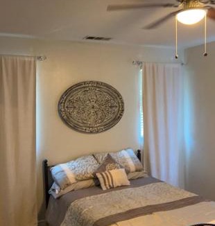 Eastvale Bed & Breakfast | Tropical Vibes
