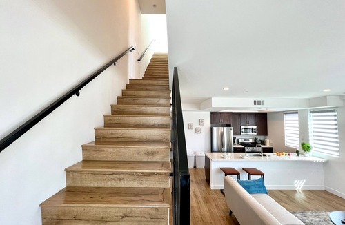 Pico-Union House | Truly Special LA Gem private rooftop deck VIEWS