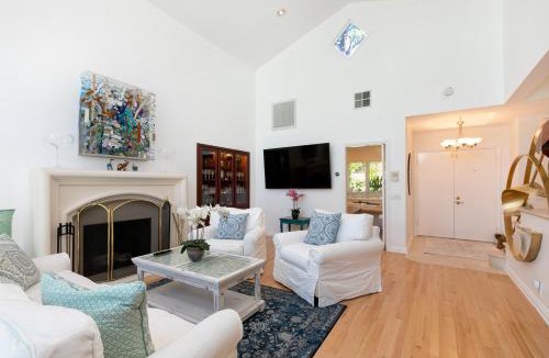 Beverly Hills House | Tullis Charm