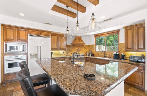 Chino Canyon House | 'Tuscany Retreat' Up close mountain views