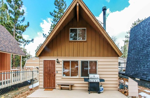 Sugarloaf House | Twin Bear - Close to Hiking, Fireplace, Deck, Barbecue