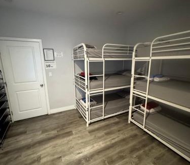 Downtown Los Angeles Hostel | Twin Pineapple Hostel