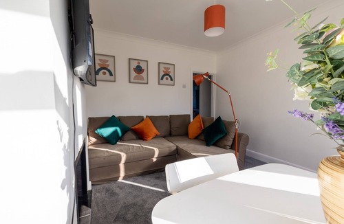North End Apartment | Two bedroom apartment in Dartford-Lovely decor