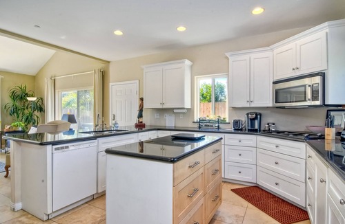 Vista House | Two Homes, Onen Lot Sleeps 16, Pool & Hot Tub Private Villa, 9 miles from beach.