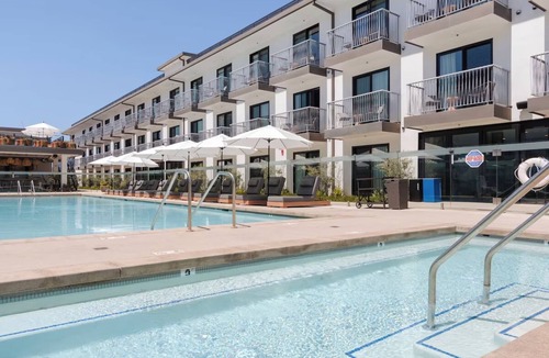 Inglewood House | Two Relaxing Units Ready for Family Stay | Near SoFi Stadium