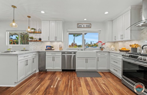 Mira Costa House | Ultimate SoCal Retreat: Poolside Fun & Views!