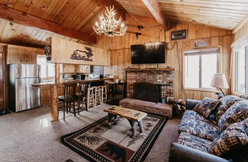 Moonridge Cabin | Under the Starry Skies