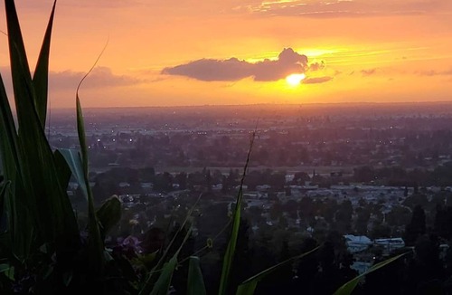 Whittier House | Unique beautiful hilltop home - panoramic views