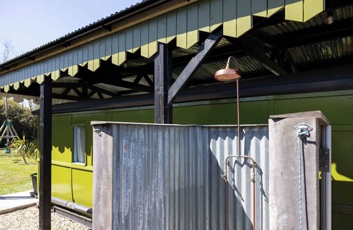 Birdham House | Unique & Comfy Remodelled Railway Carriage