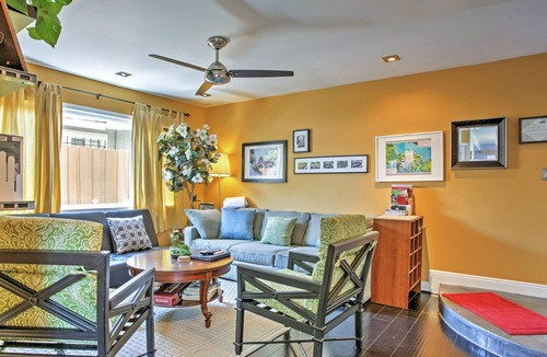 Sutter Villa | Unique Long Beach House w/Garden, Grill & Balcony!