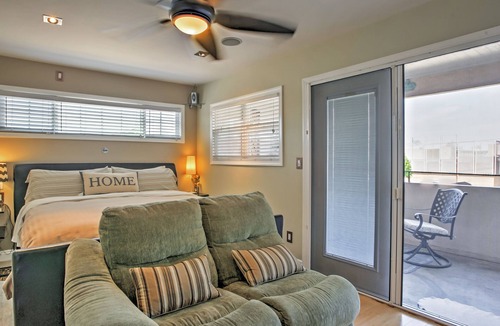 Sutter Villa | Unique Long Beach House w/Garden, Grill & Balcony!