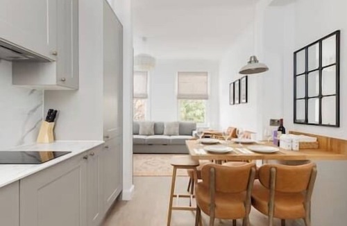 Primrose Hill Apartment | Unique St John’s Wood 2BR near Regent’s Park