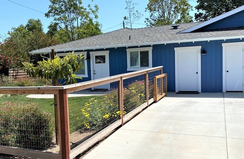 Santa Ynez House | Updated hideaway steps away from Santa Ynez
