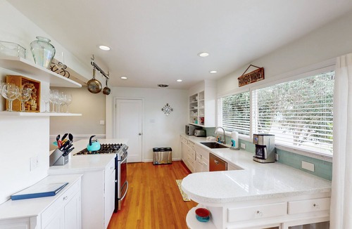 Junior College Neighborhood Association House | Updated & Sunny Sonoma 1950s Ranch Near Santa Rosa & Wineries