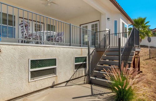Vista Apartment | Upper deck entire condo, close to beaches and hospitals- in beautiful Vista CA!