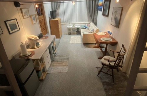 Malaga Cove Apartment | Upper Riviera-private, quiet, home away from home great for visiting relatives!