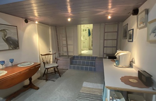Malaga Cove Apartment | Upper Riviera-private, quiet, home away from home great for visiting relatives!