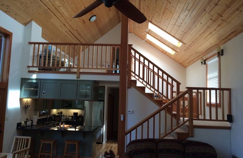 Phoenix Lake-Cedar Ridge Cabin | Upscale & Beautiful spacious cabin near Twain Harte with a/c