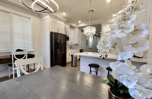 Arcadia Condo | Upscale Condo NEW 2 BR ENSuite 2.5 Bath Attached Garage , full amenities