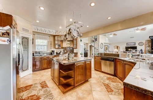Valley Center House | UPSCALE COUNTRY POOL HOME WITH PRIVATE EXPANSIVE VIEWS