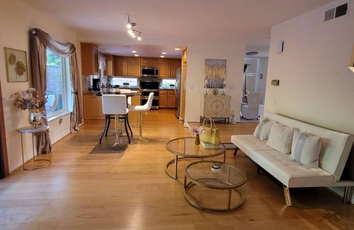 Mission Viejo House | Upscale family home w/heated pool- Near beaches/legoland/Disneyland!