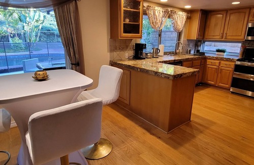 Mission Viejo House | Upscale family home w/heated pool- Near beaches/legoland/Disneyland!