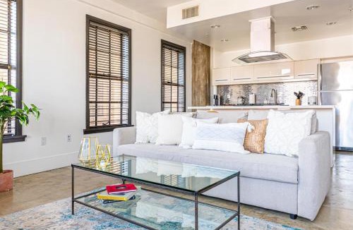 Historic Core Apartment | Urban 1-bedroom Apartment