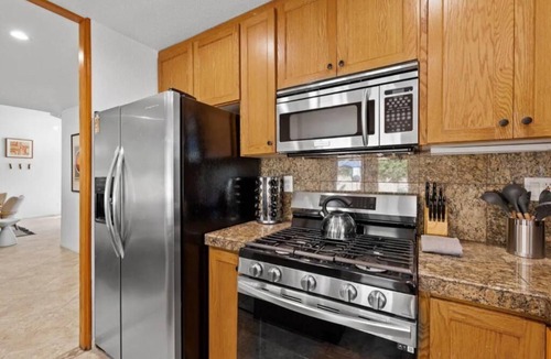 Los Angeles Apartment | Urban Haus Indio| Pool & Spa +Patio+ Fire Pit+ BBQ