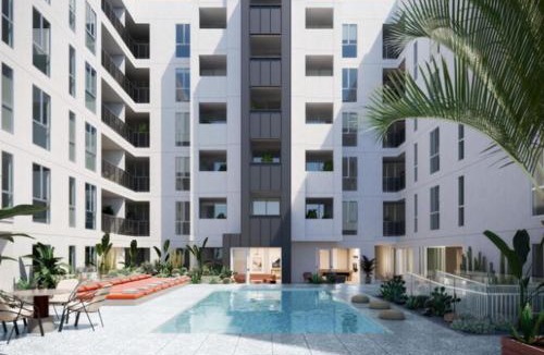 Westlake Apartment | Urban Oasis 2 bed Apt in DTLA with FREE PARKING