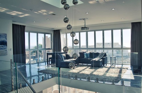 Playa Del Rey House | Urban Oasis, 3 Pools, Ocean Views, Steps to Beach