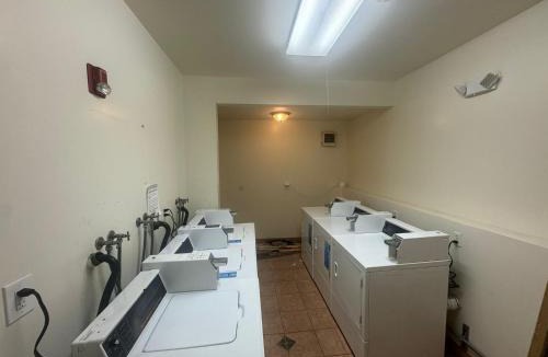 Van Nuys Hostel | Van Nuys Vibe