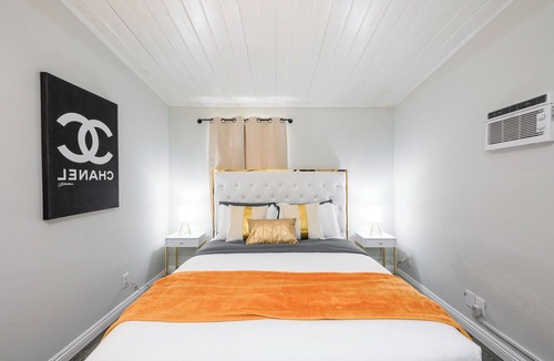 Northwest Anaheim House | Vacation 4BR Oasis Near Disney Pool and Arcade
