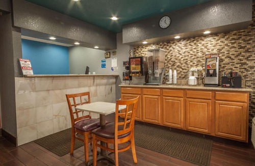Hemet Hotel | Vagabond Inn Hemet