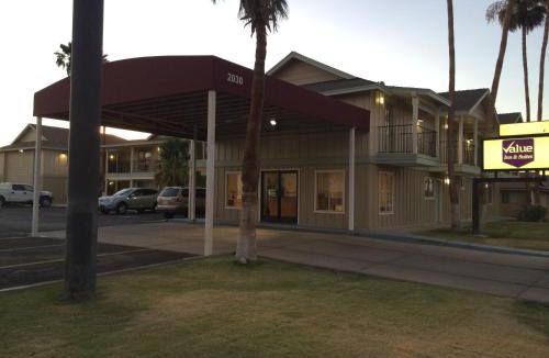 El Centro Hotel | Value Inn & Suites
