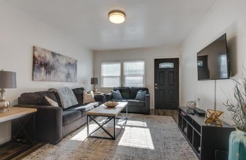 Sherman Oaks Apartment | Van Nuys Abode with Patio, 7 Mi to Universal Studios