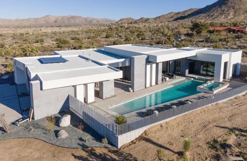 Yucca Valley House | Vanguard by Fieldtrip 5 Bd Private Luxury with Infinity Pool Game Room