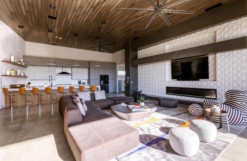 Yucca Valley House | Vanguard by Fieldtrip 5 Bd Private Luxury with Infinity Pool Game Room