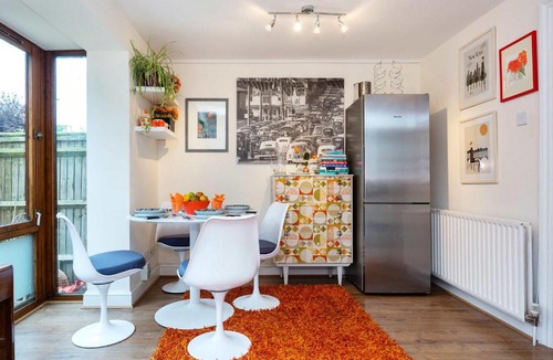 Sands End House | Veeve - Between Imperial Wharf and New Kings Road