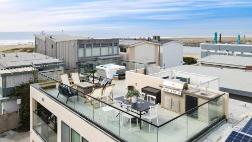 Santa Ana Heights House | Velvet Sand Buyout by AvantStay Steps to Newport Beach Sleeps 22