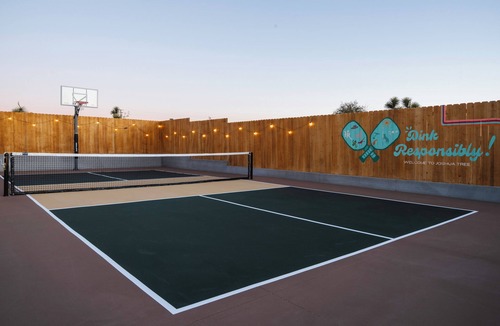 Yucca Valley House | Ventana Cove Pickleball and Saltwater Pool