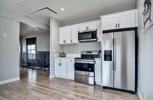 Downtown Ventura House | Ventura Downtown Minutes to Beaches