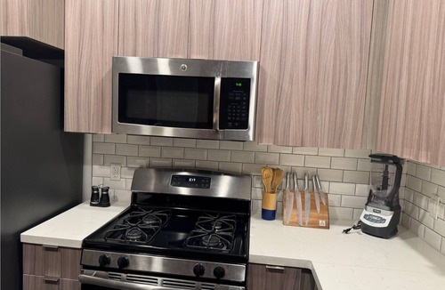 Atwater Village Apartment | Vibrant Unit in Griffith