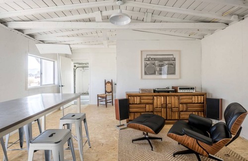Pioneertown Villa | Villa ∙ 2 bedrooms ∙ 6 guests