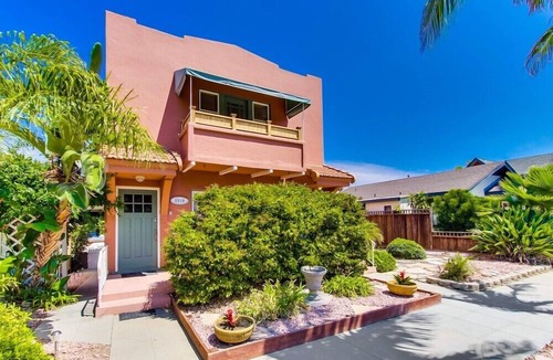 North Park Villa | Villa Barajas - Modern, Romantic Suite Near Park, Zoo, Coronado Island