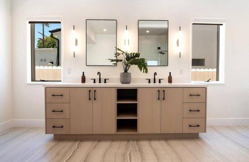 Sherman Oaks Villa | Villa De Magnolia Modern Design 5 bed Villa with a Pool