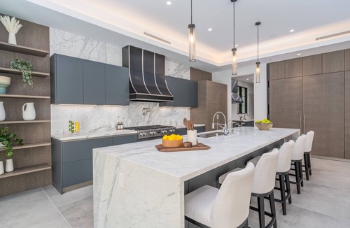 The Flats Villa | Villa Gemma by LuxJB 🏆 Beverly Hills Flats Mansion Steps from Rodeo Drive